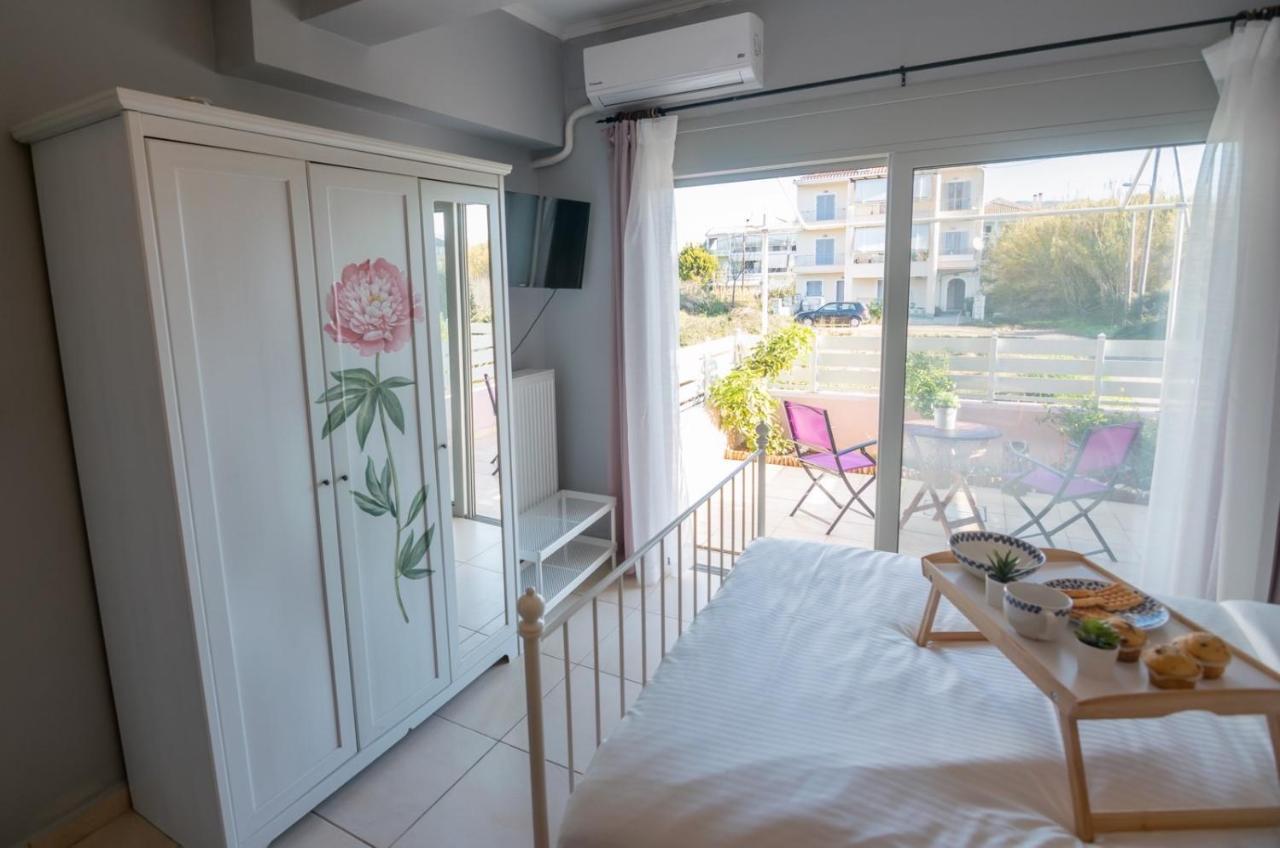 To Mikro Boutique Apartment Lefkada City ภายนอก รูปภาพ